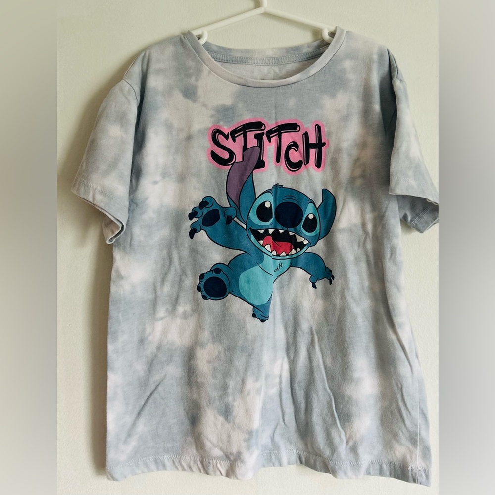 Disney Stitch and Wish Kids T-Shirt size medium 7/8